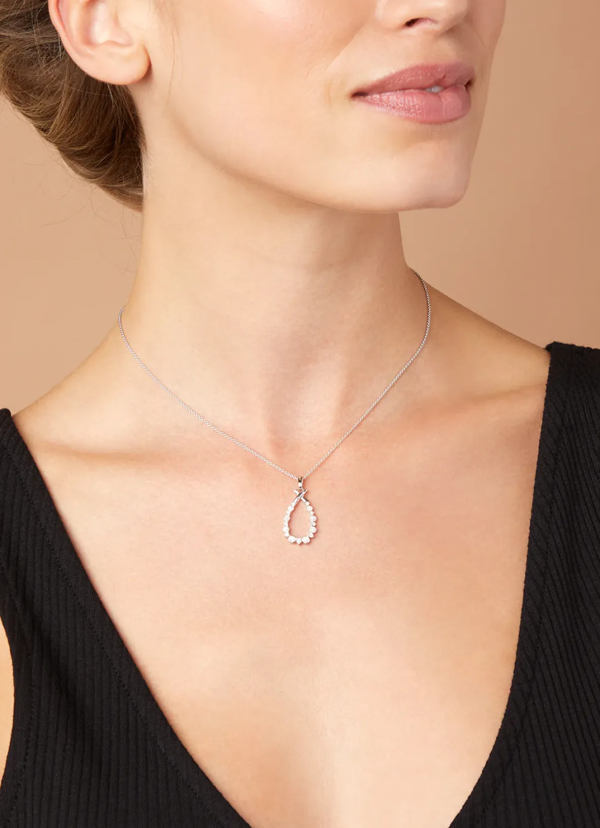 Diamond Point Losse Hangers|Witgouden Bruidssieraden<Witgouden hanger, 0.28 ct diamant, Since 1904